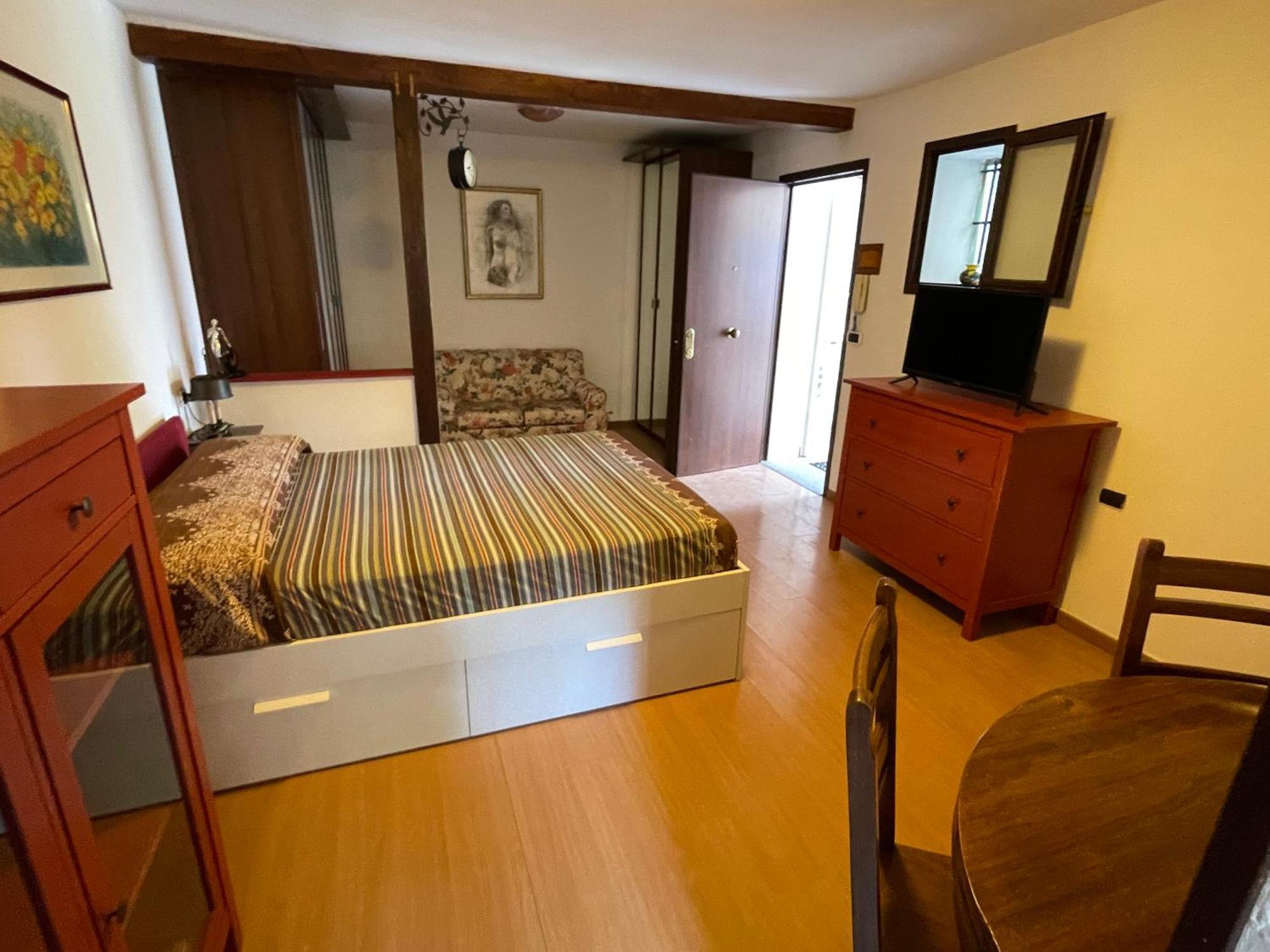 House With Private Garden Apartment โรม ภายนอก รูปภาพ